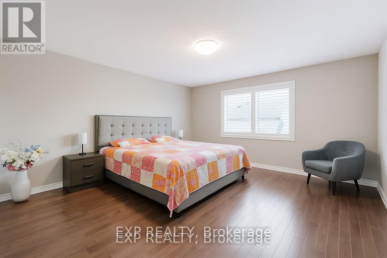 28914835/39-clonfadda-terrace/half-moon-bay/ottawa/ontario/K2J6E9_18