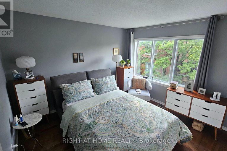 29127565/4-thorburn-private/lower-town/ottawa/ontario/K1N1G4_40