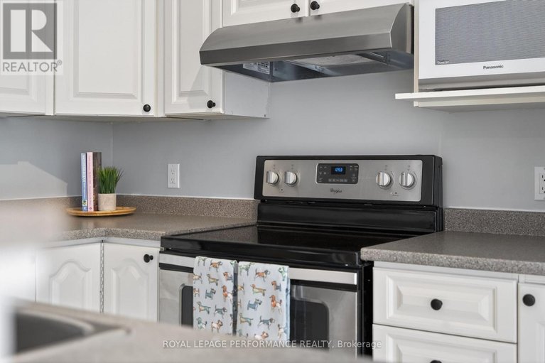 29662790/3835-crowsnest-avenue/quinterra/ottawa/ontario/K1V1K4_15