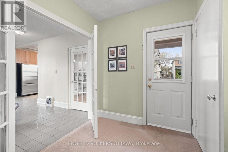 28288028/674-melbourne-avenue/laurentianview/ottawa/ontario/K2A1X5_7
