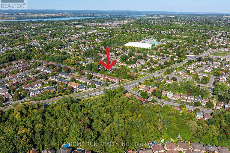 28879109/1629-henri-lauzon-street/chapel-hill/ottawa/ontario/K1C7R7_30