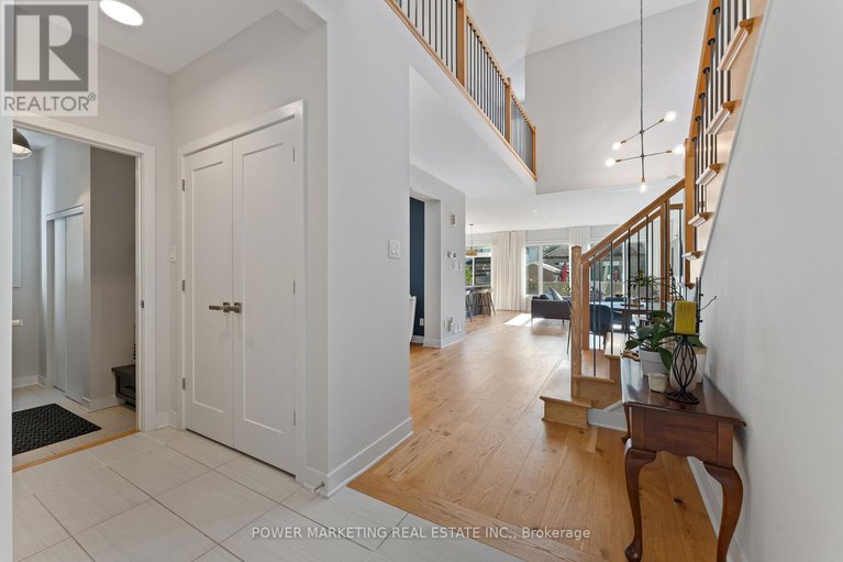 28852682/537-compass-street/mer-bleuebradley-estatesanderson-park/ottawa/ontario/K1W0J1_5