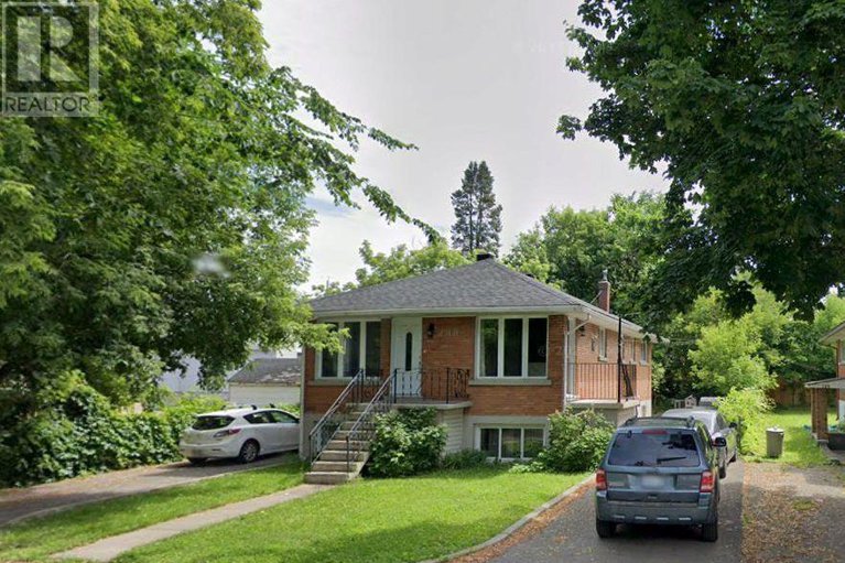 28431922/208-210-renouf-avenue/overbrook/ottawa/ontario/K1K3T1_1