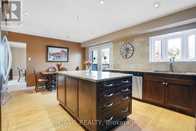 28964941/2993-wilhaven-drive/cumberland-estates/ottawa/ontario/K4C1L1_12