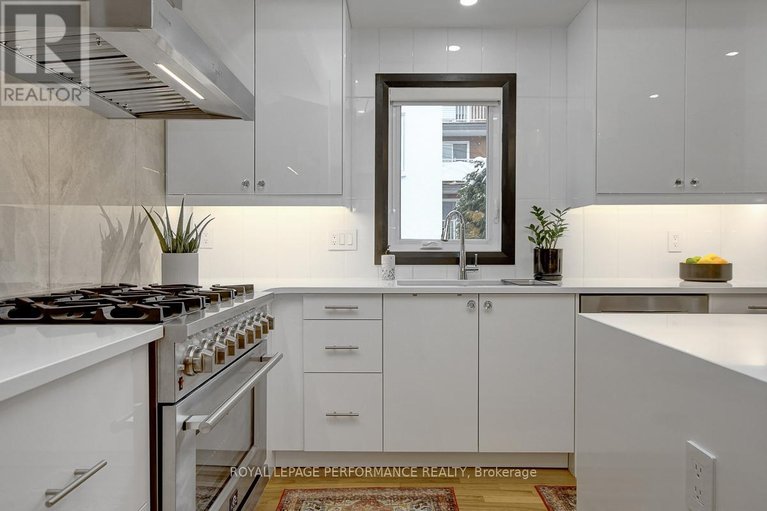 29629376/86-west-presland-road/overbrook/ottawa/ontario/K1K2C3_4