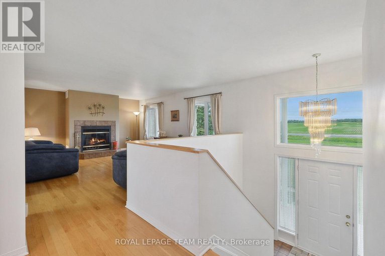 28499576/8665-russell-road/navan/ottawa/ontario/K4B0J7_12
