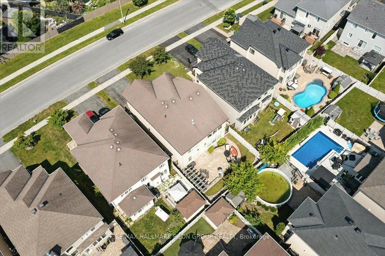 29053439/2145-provence-avenue/notting-hillsummerside/ottawa/ontario/K4A0P1_34