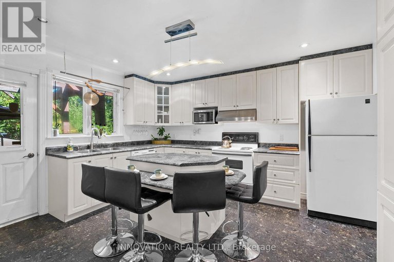 28847370/2931-ahearn-avenue/britannia/ottawa/ontario/K2B7A2_8