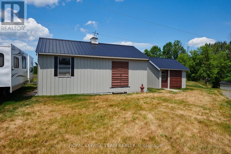 28525905/9-castleford-church-lane/horton-twp/horton/ontario/K7V3Z8_32