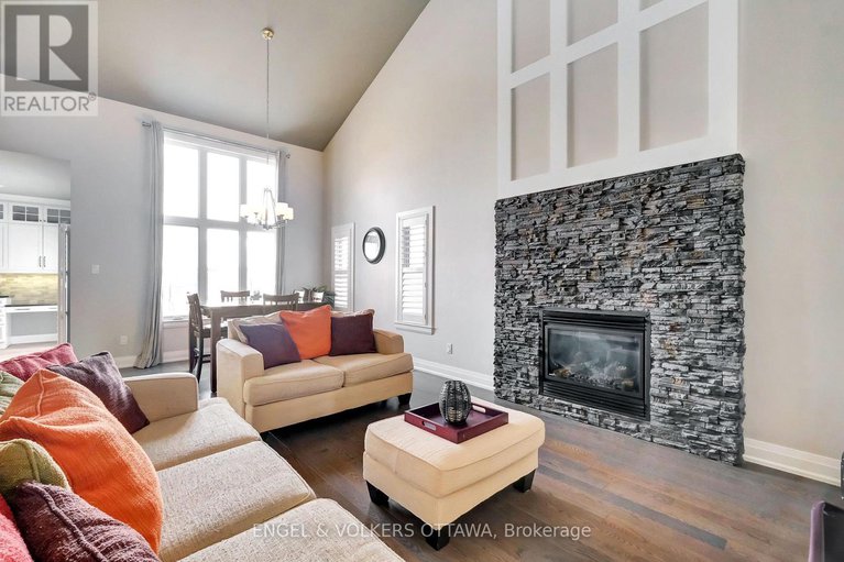 28893468/304-colmar-street/embrun/russell/ontario/K0A1W0_8