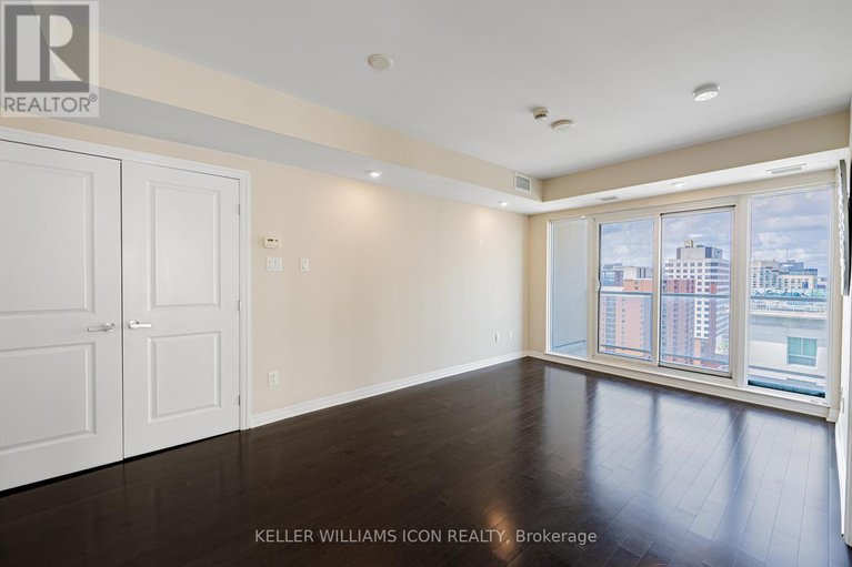 28671407/2209-195-besserer-street/sandy-hill/ottawa/ontario/K1N0B6_7