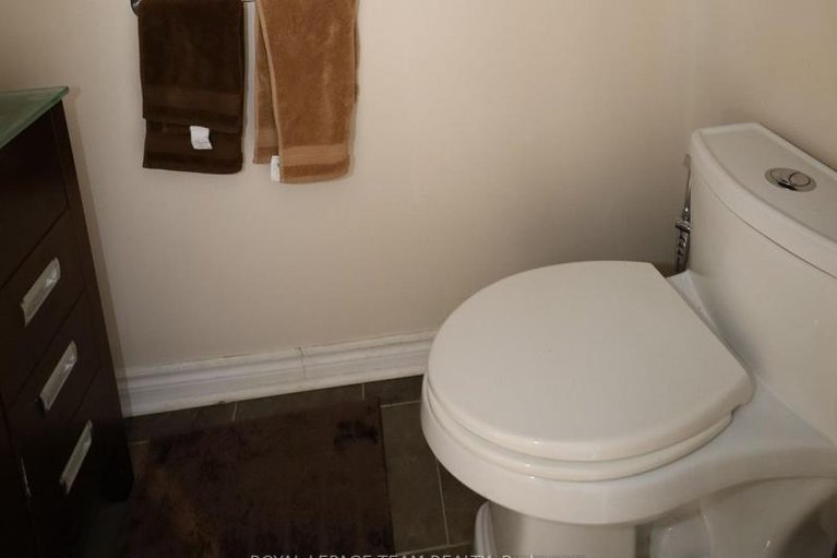 29451027/2194-niagara-drive/applewood-acres/ottawa/ontario/K1H6L2_12