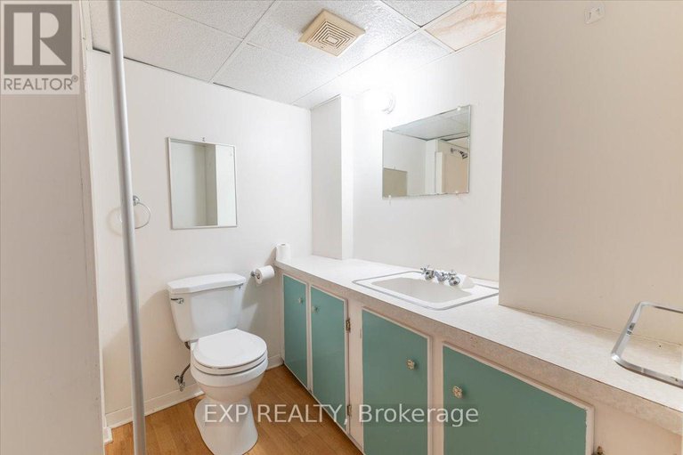 28574220/2209-fillmore-crescent/beacon-hill-north/ottawa/ontario/K1J6A1_20