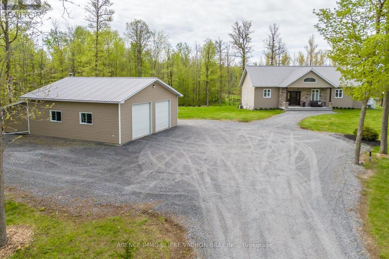 27979759/18668-concession-2-road/north-glengarry-kenyon-twp/north-glengarry/ontario/K0C1B0_1