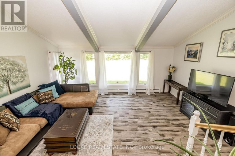 28484093/2180-old-hwy-17-highway/clarencerockland-twp/clarence-rockland/ontario/K4K1K7_8