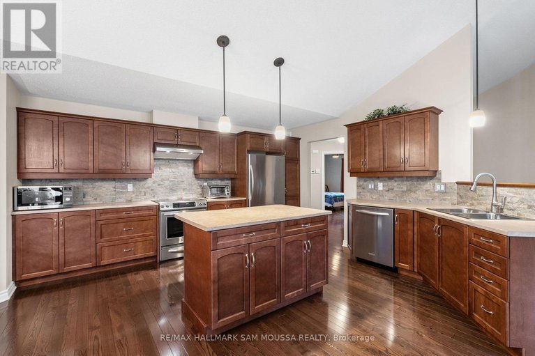 29614140/631-robert-hill-street/almonte/mississippi-mills/ontario/K0A1A0_17