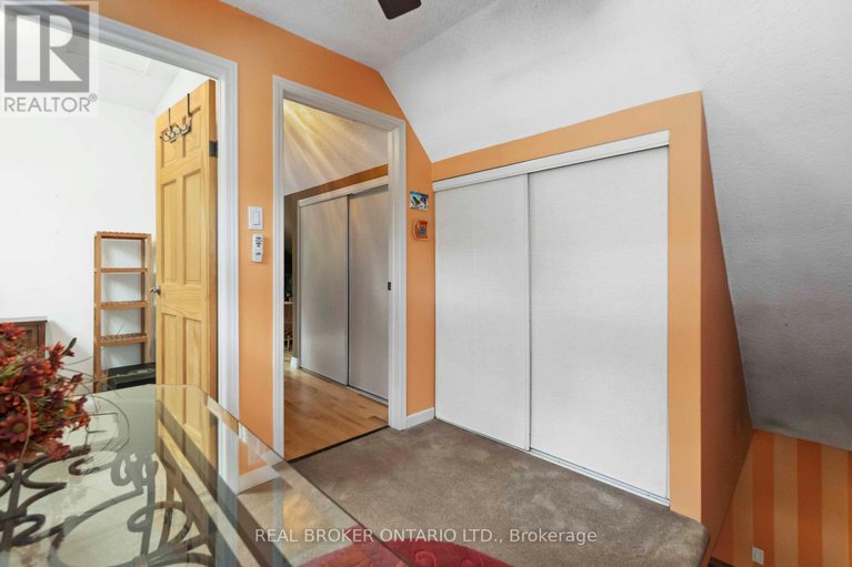 28470618/190-woods-road/constance-bay/ottawa/ontario/K0A3M0_36