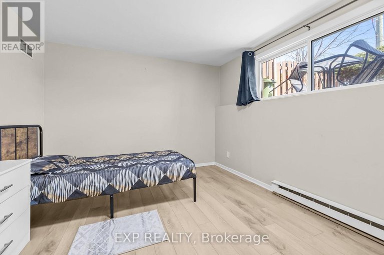 29657296/i-5-banner-road/sheahan-estatestrend-village/ottawa/ontario/K2H8T3_18