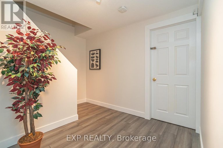 28394255/1091-rocky-harbour-crescent/riverside-southgloucester-glen/ottawa/ontario/K1V1V4_46