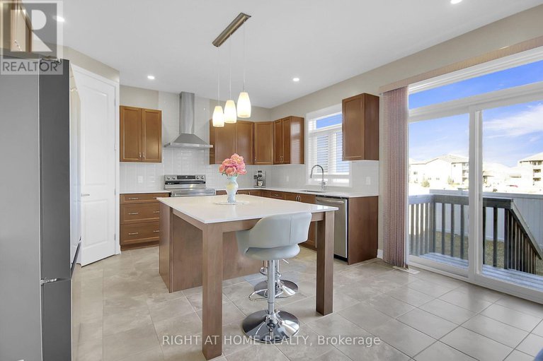 28548075/935-embankment-street/stittsville-south/ottawa/ontario/K2S2P7_8