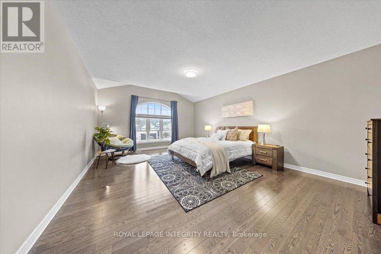 29259363/32-eliza-crescent/stittsville-south/ottawa/ontario/K2S2A3_23