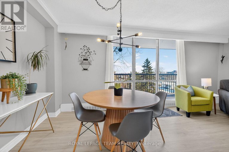 29403239/403-2400-virginia-dr-drive/urbandale-acres/ottawa/ontario/K1H8L3_10