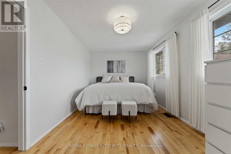 29513089/19-1585-heron-road/urbandale-acres/ottawa/ontario/K1V9V1_12