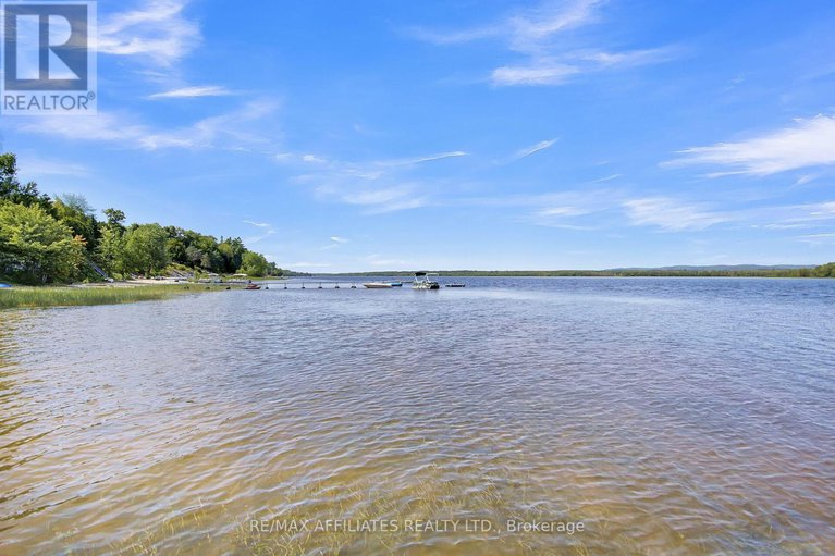 28898868/300-riverwood-drive/woodlawnmaclarens-landingkilmaurs/ottawa/ontario/K0A3M0_18
