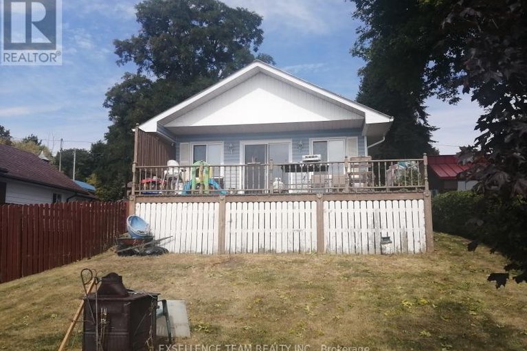 28877485/6803-st-louis-point-road-s/south-glengarry-charlottenburgh-twp/south-glengarry/ontario/K0C2E0_2