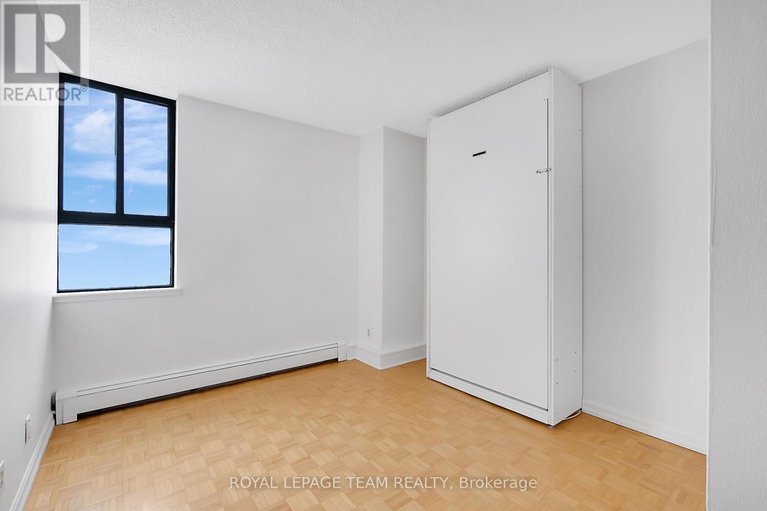 27993832/1501-505-st-laurent-boulevard/viscount-alexander-park/ottawa/ontario/K1K3X4_21