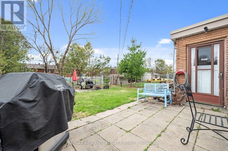 29676640/144-viewmount-drive/meadowlandscrestview/ottawa/ontario/K2G3B7_15