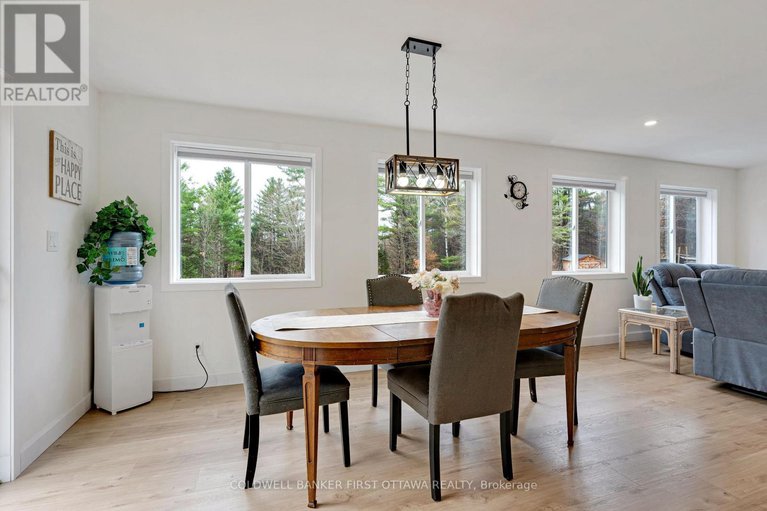 29065809/946-french-line-road/lanark-highlands-darling-twp/lanark-highlands/ontario/K0G1K0_12