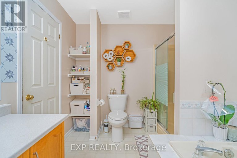 28746795/2103-gardenway-drive/fallingbrookgardenway-south/ottawa/ontario/K4A3K2_31