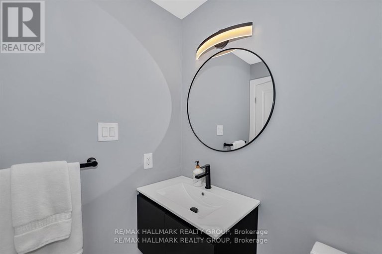 28798705/137-stedman-street/blossom-parkkemp-parkfindlay-creek/ottawa/ontario/K1T0B4_27