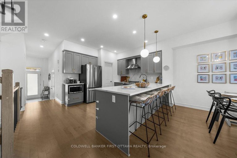 28984522/54-bergschrund-walk/mer-bleuebradley-estatesanderson-park/ottawa/ontario/K1W0P9_6