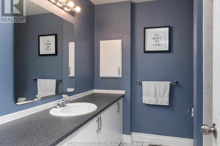 28629180/6-eagleview-street/emerald-meadowstrailwest/ottawa/ontario/K2M2R2_23