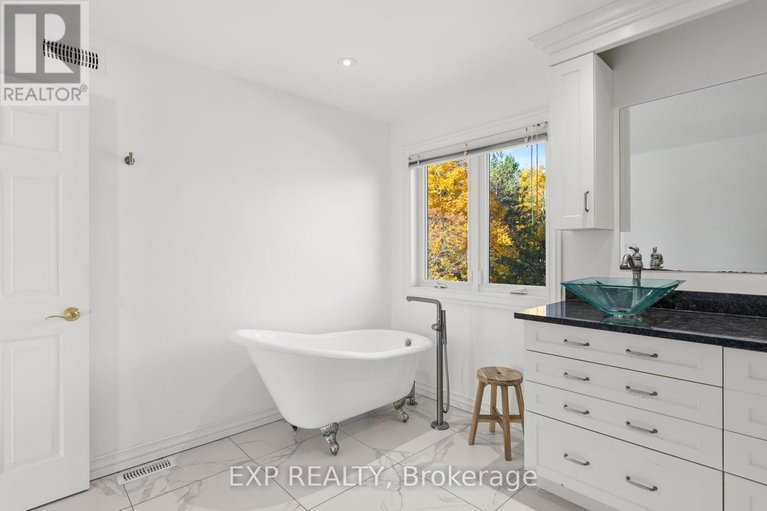 29106275/1353-pelkey-court/manotick-village-manotick-estates/ottawa/ontario/K4M1K8_24