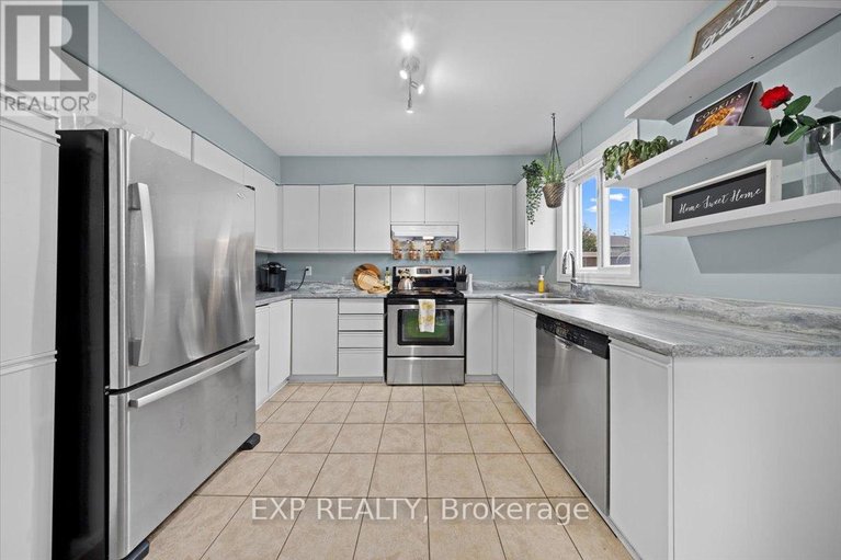 29599647/d-284-dalehurst-drive/tanglewood/ottawa/ontario/K2G4J5_12