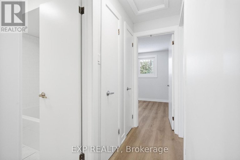 29496832/46-charkay-street/borden-farmstewart-farmcarleton-heightsparkwood-hills/ottawa/ontario/K2E5N4_15