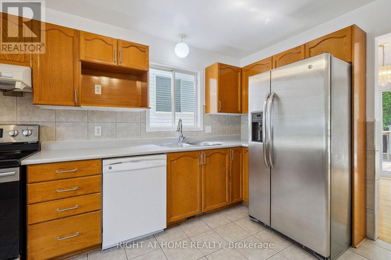 28485638/5119-lerner-way/beacon-hill-south/ottawa/ontario/K1J1B3_23