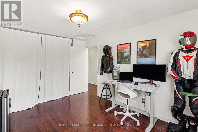 29586138/7004-bilberry-drive/convent-glen-north/ottawa/ontario/K1C3R6_23