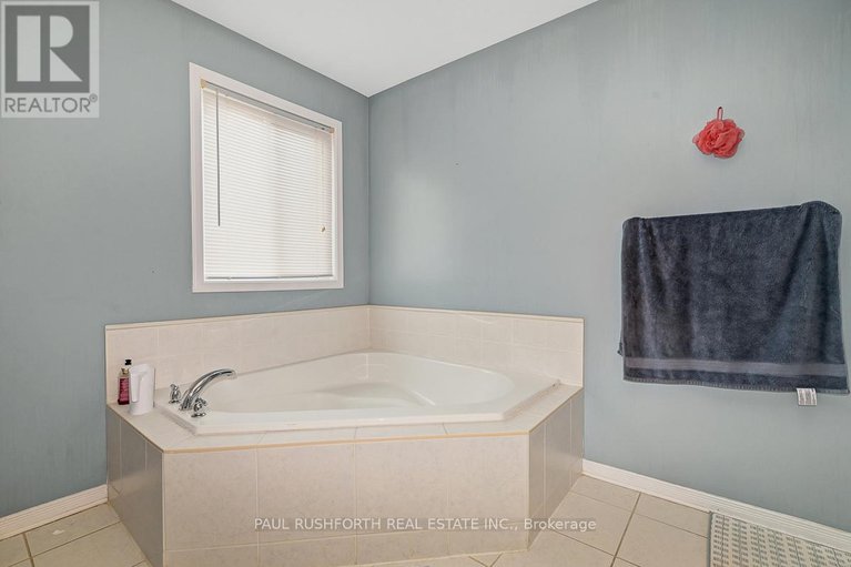 29021049/356-west-ridge-drive/stittsville-south/ottawa/ontario/K2S2G8_15