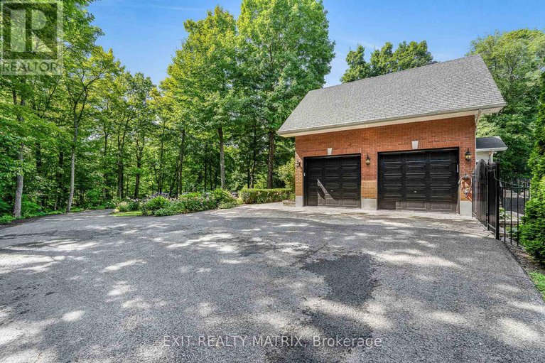 29047689/1271-georges-vanier-drive/cumberland-ridge/ottawa/ontario/K4C1R6_31