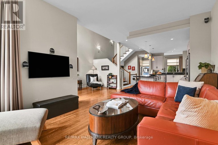 29674266/481-melbourne-avenue/mckellarhighland/ottawa/ontario/K2A1W4_13