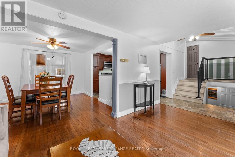 29688001/420-hatfield-crescent/bilberry-creekqueenswood-heights/ottawa/ontario/K1E1M8_9
