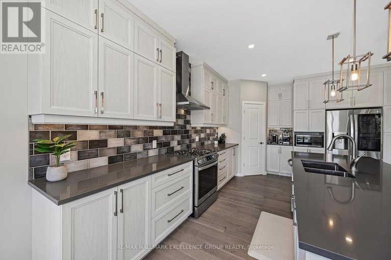 29663853/921-colette-street/clarencerockland-twp/clarence-rockland/ontario/K0A1E0_12