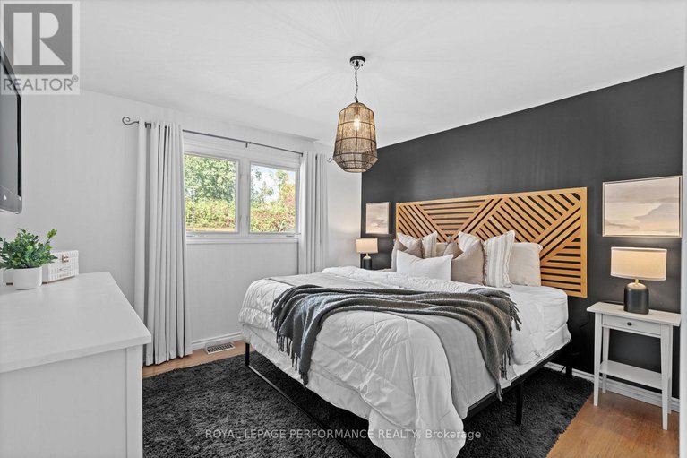 28965261/2219-audrey-avenue/hawthorne-meadows/ottawa/ontario/K1G1L3_18