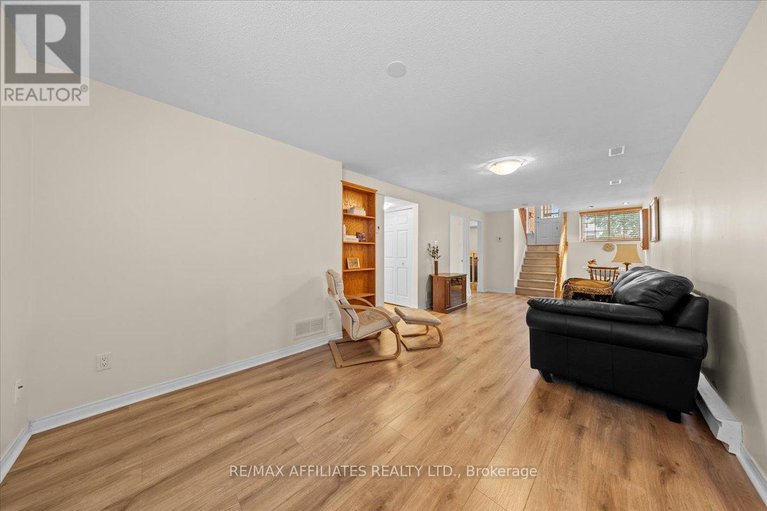 28990712/1694-toulouse-crescent/orleanssunridge/ottawa/ontario/K1C6K3_32