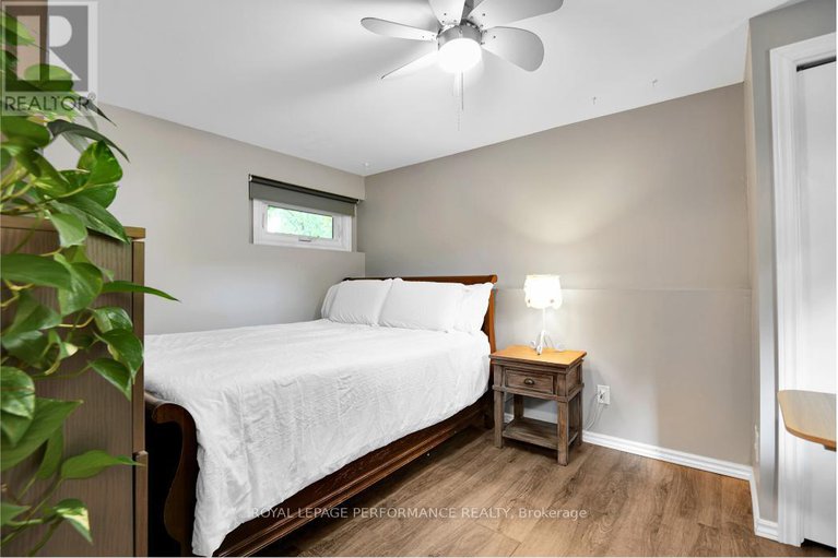 28930470/5583-manotick-main-street/manotick-village-manotick-estates/ottawa/ontario/K4M1A9_31