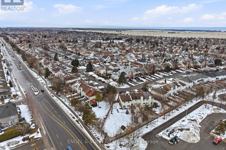 29565914/158-woodpark-way/longfields/ottawa/ontario/K2J4C8_30